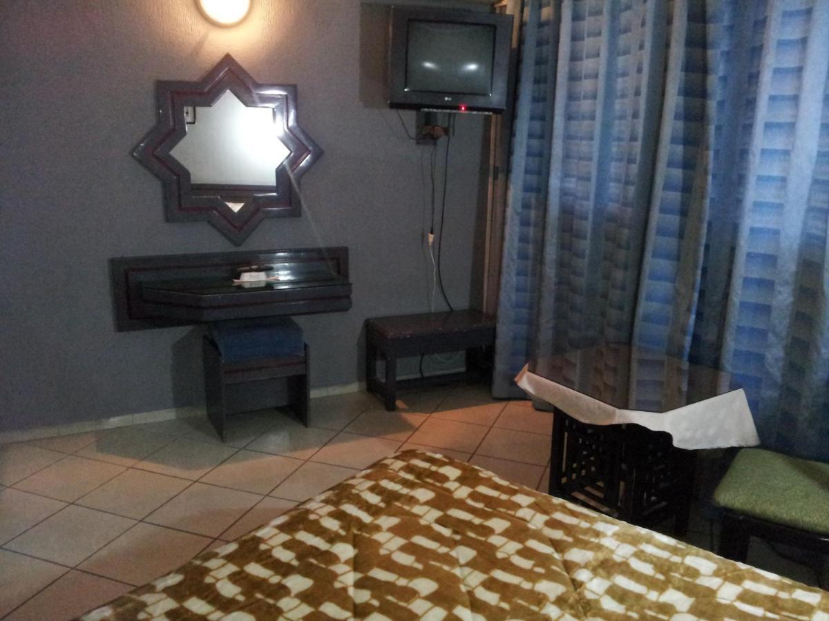 Hotel La Giralda Nador Buitenkant foto